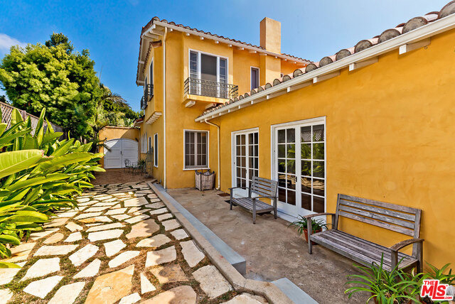 214 S Medio Drive - Photo 2