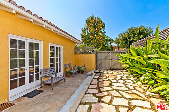 214 S Medio Drive - Photo 3