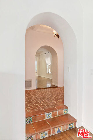 214 S Medio Drive - Photo 7