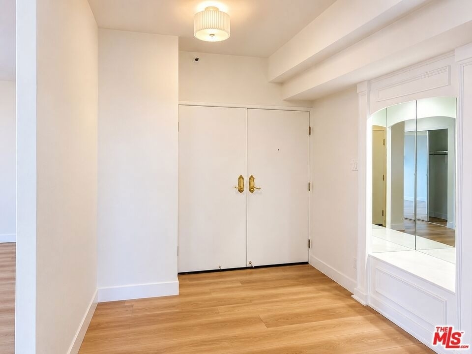 10390 Wilshire Boulevard - Photo 1