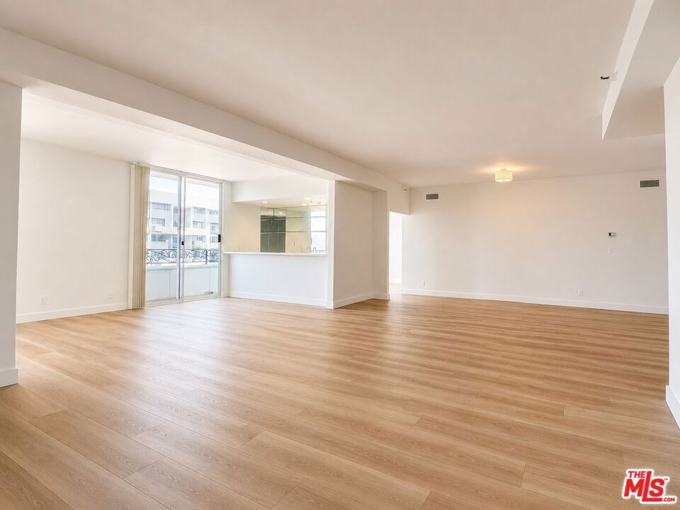 10390 Wilshire Boulevard - Photo 0