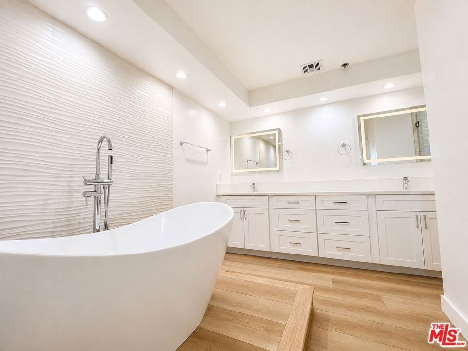 10390 Wilshire Boulevard - Photo 11