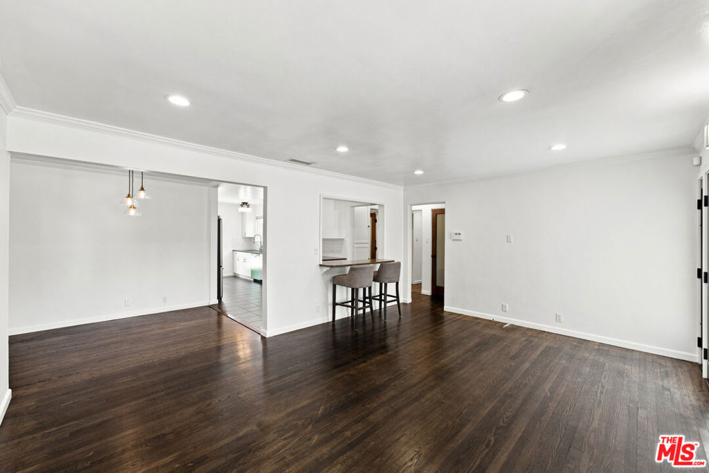 4415 W Woodland Avenue - Photo 4