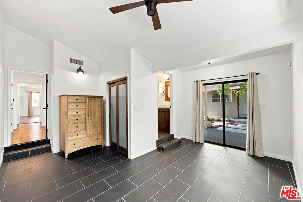 4415 W Woodland Avenue - Photo 11