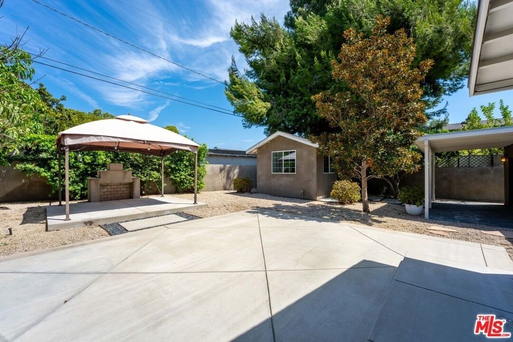 4415 W Woodland Avenue - Photo 23