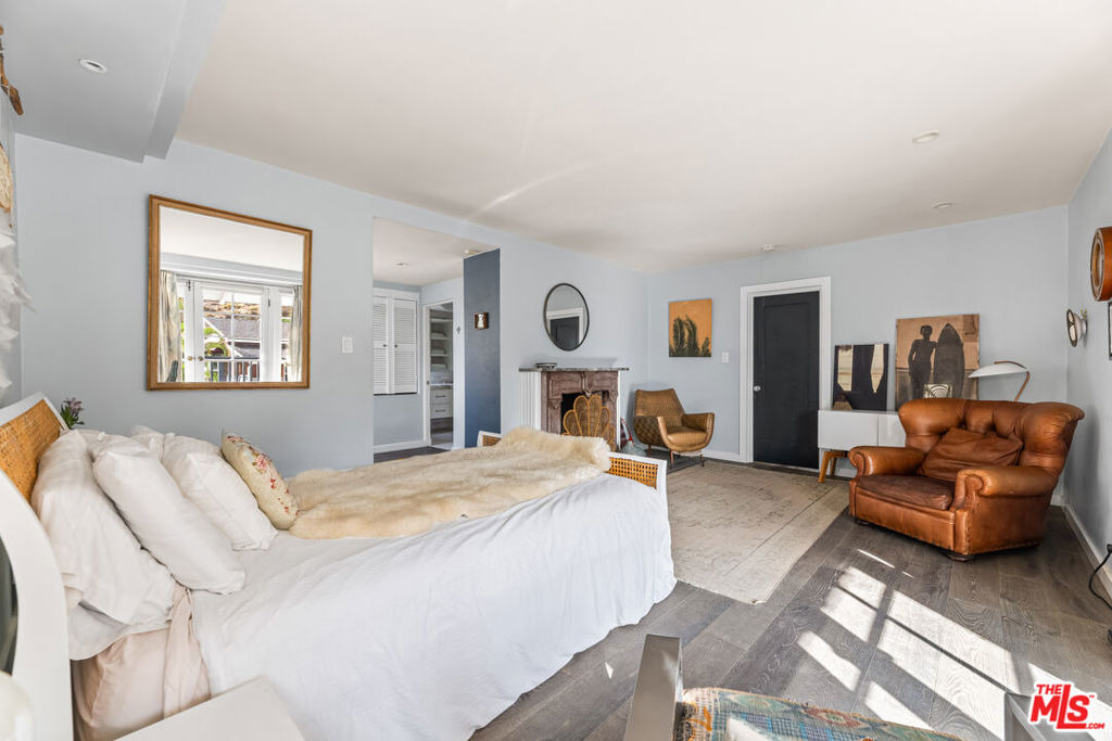 1767 N Orange Grove Avenue - Photo 18