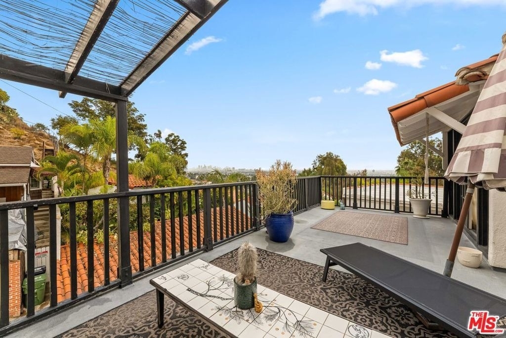 1767 N Orange Grove Avenue - Photo 22