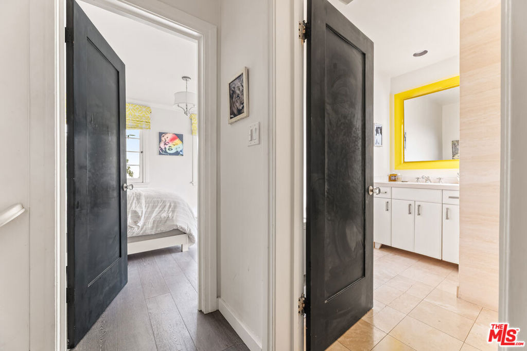 1767 N Orange Grove Avenue - Photo 32
