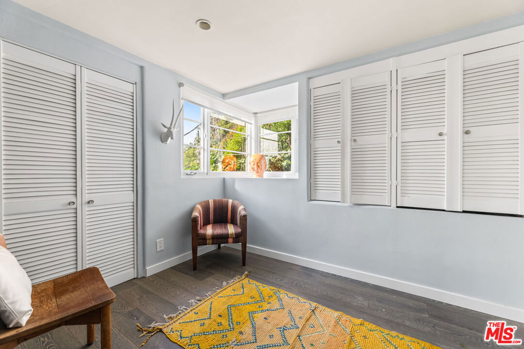1767 N Orange Grove Avenue - Photo 4