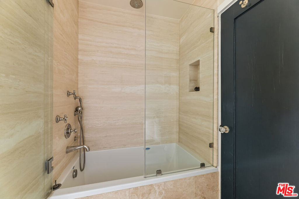 1767 N Orange Grove Avenue - Photo 39