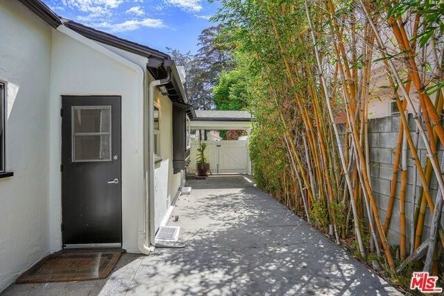 423 15th Street - Photo 22