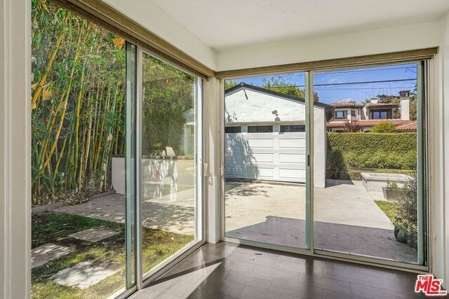 423 15th Street - Photo 20