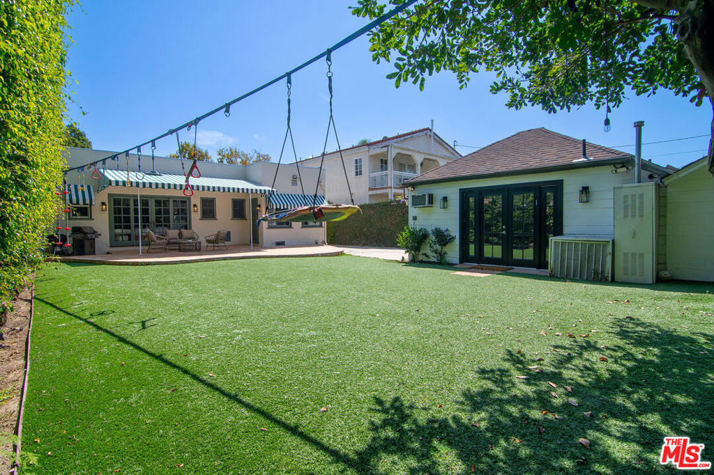 121 S Poinsettia Place - Photo 38
