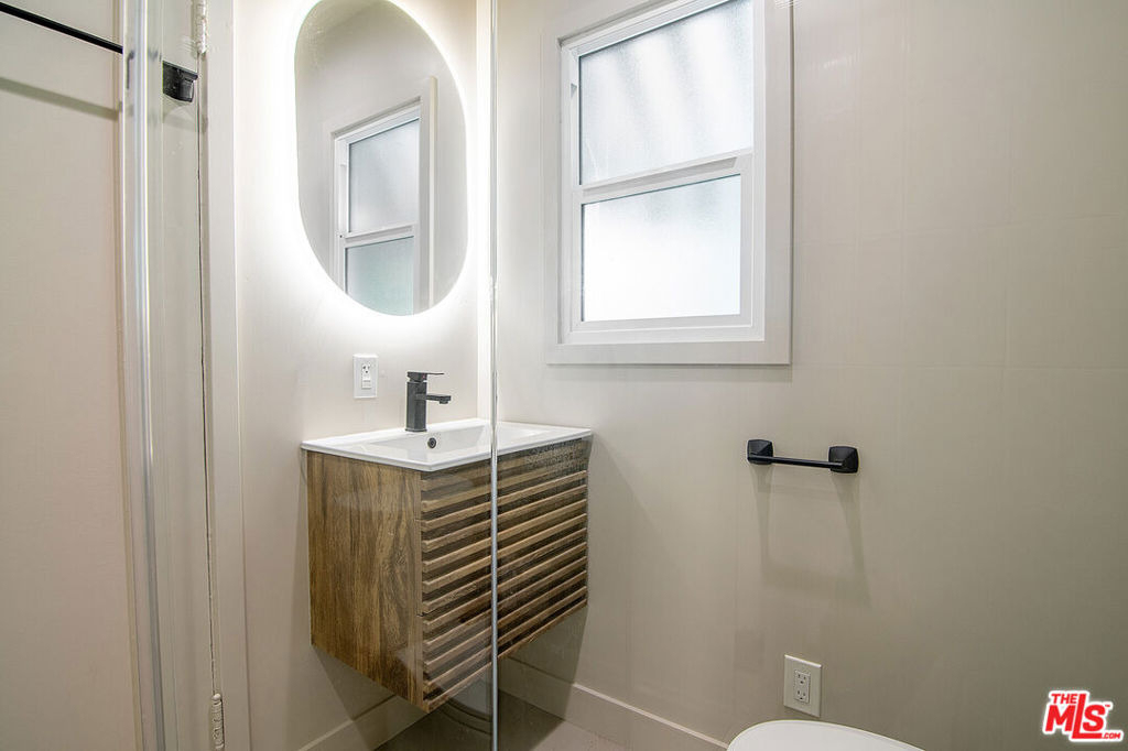 121 S Poinsettia Place - Photo 34