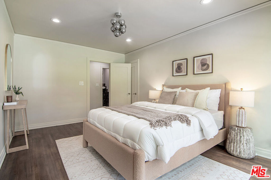 121 S Poinsettia Place - Photo 32