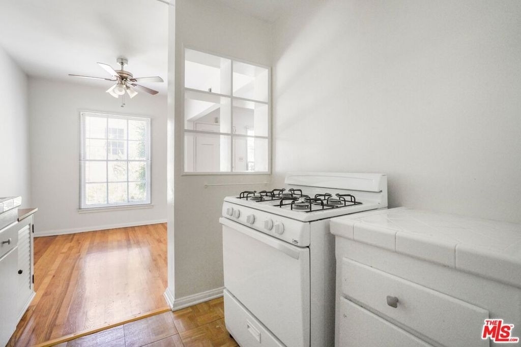 8551 Holloway Drive - Photo 4