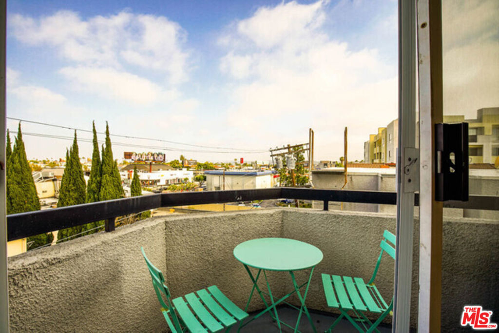 1240 S Corning Street - Photo 9
