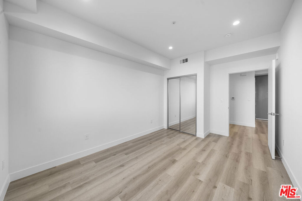 5612 Lexington Avenue - Photo 10