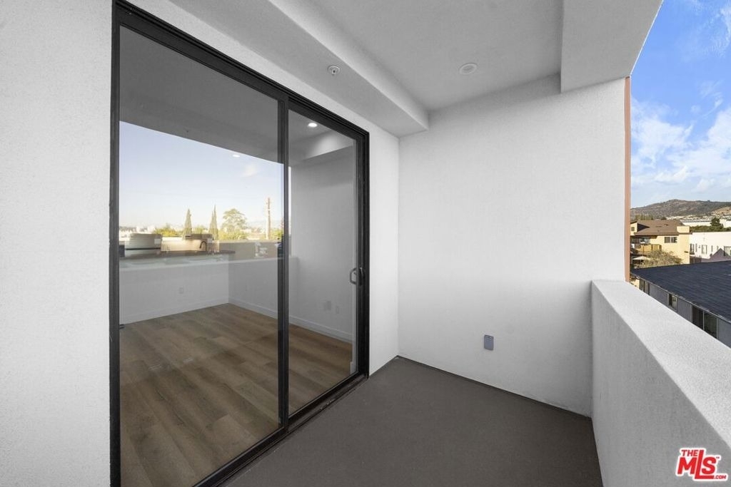 5612 Lexington Avenue - Photo 11