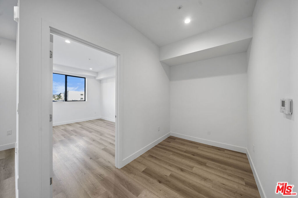 5612 Lexington Avenue - Photo 7