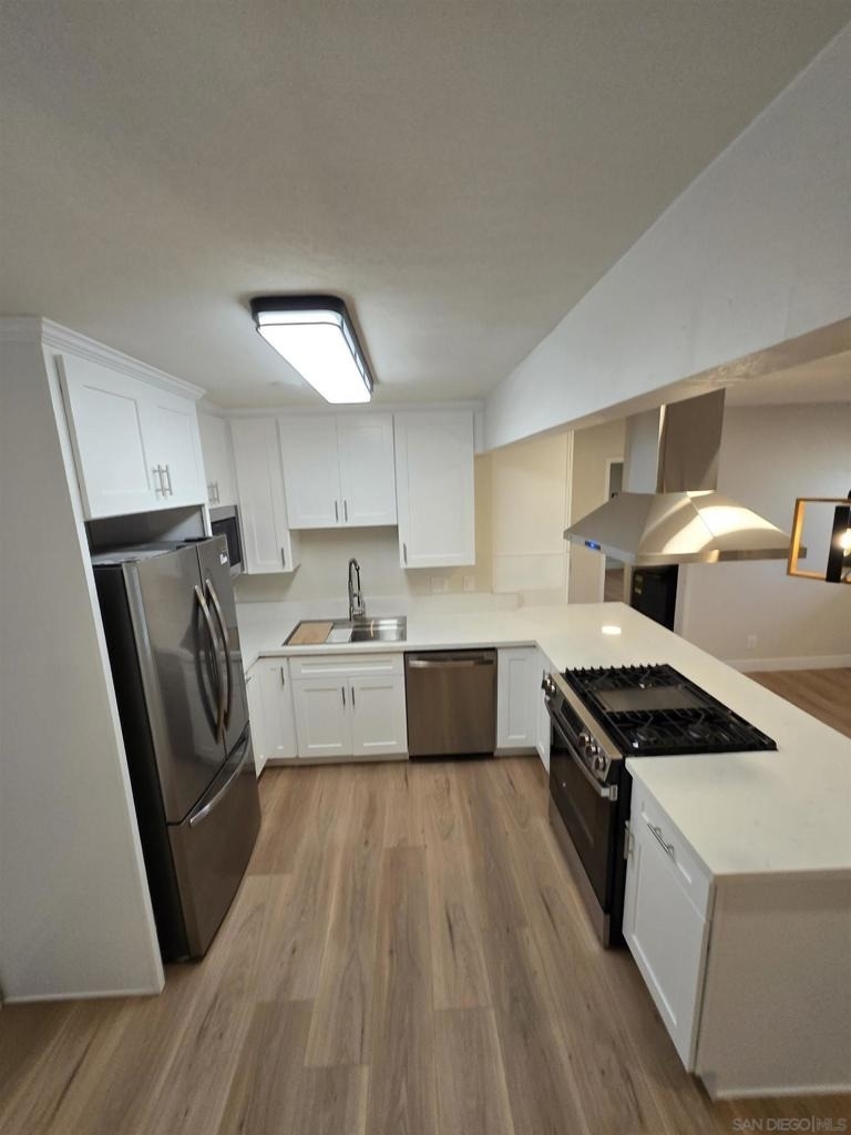 2132 E 5th St - Photo 30