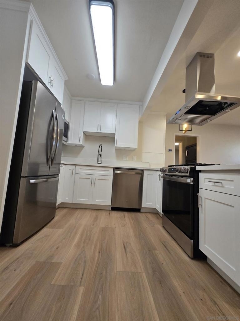 2132 E 5th St - Photo 31