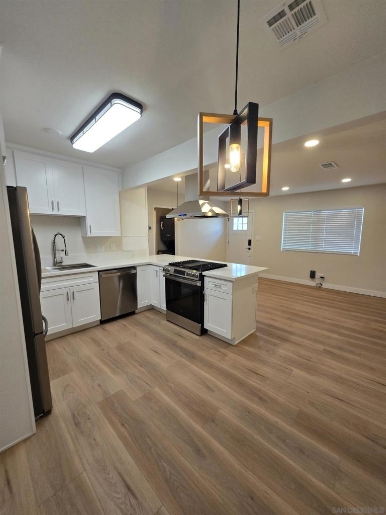 2132 E 5th St - Photo 27