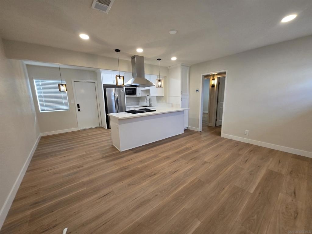 2132 E 5th St - Photo 33