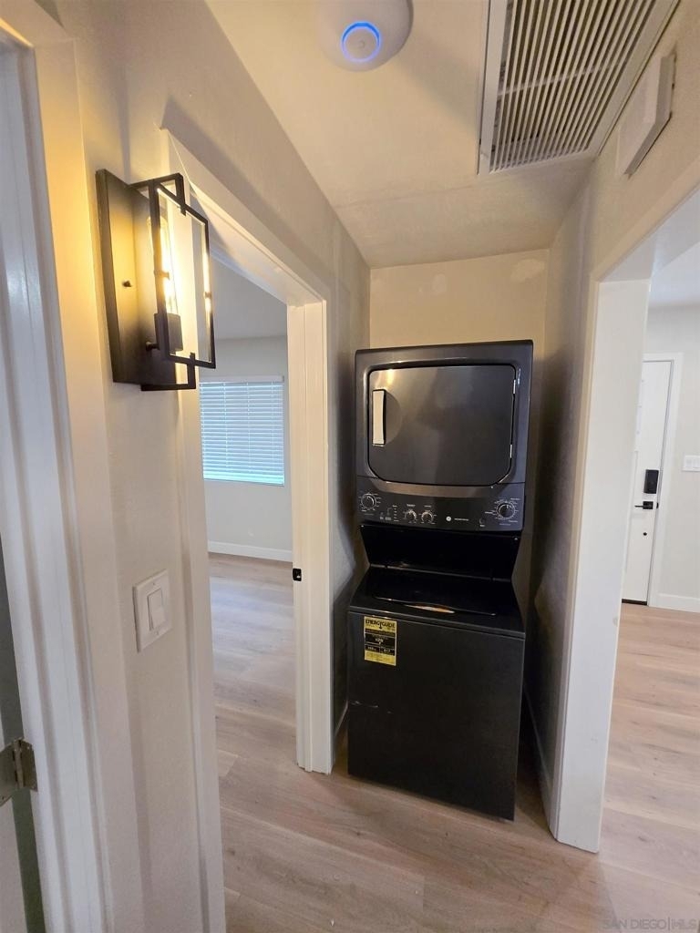 2132 E 5th St - Photo 34