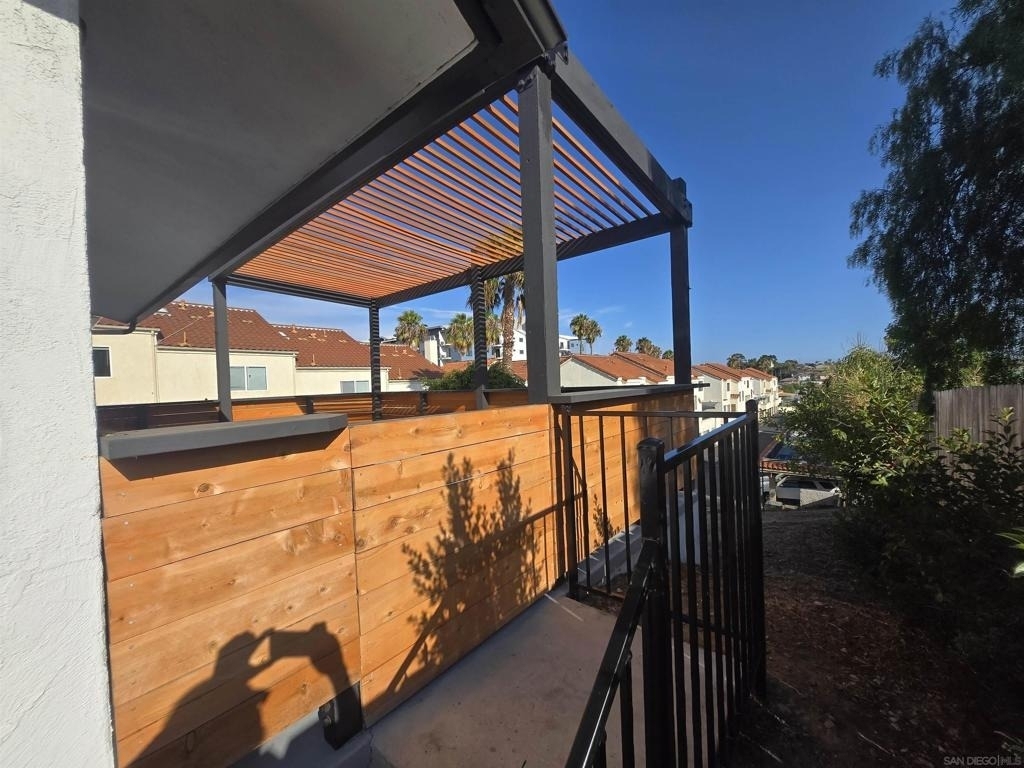 2134 E 5th St - Photo 21
