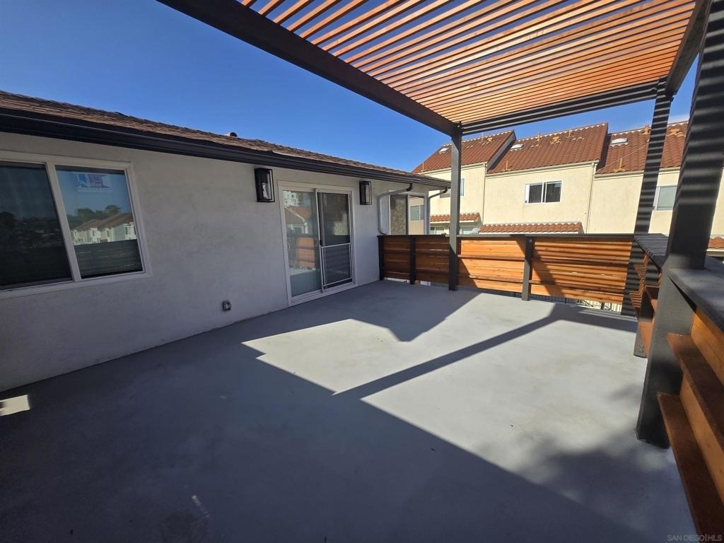 2134 E 5th St - Photo 23