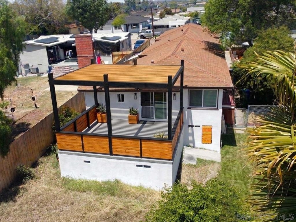 2134 E 5th St - Photo 3