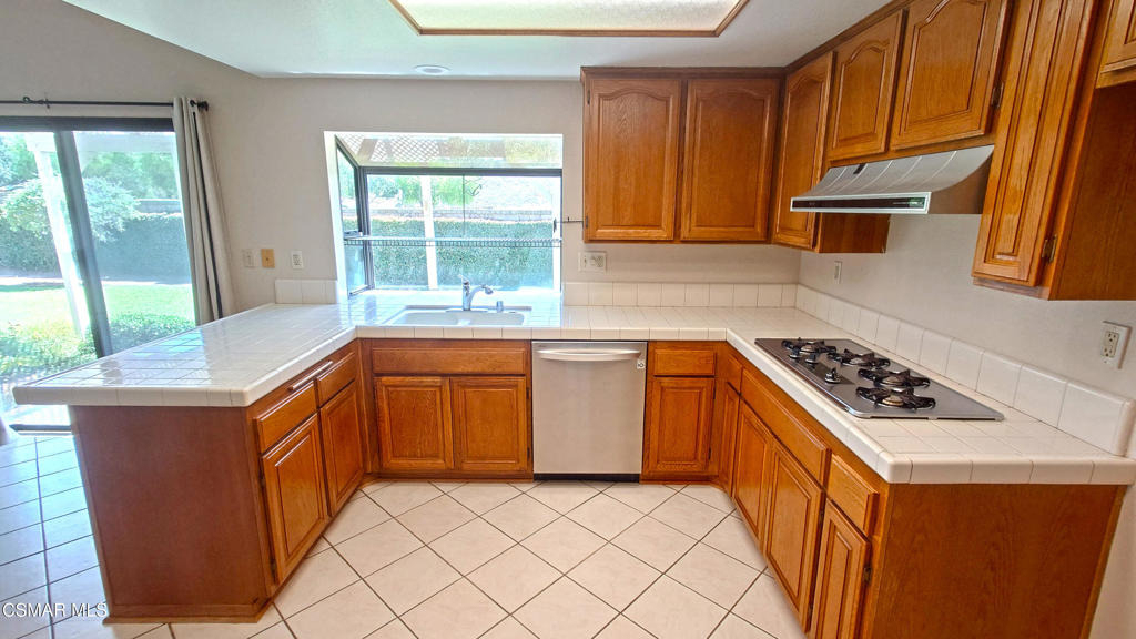 2500 Kensington Avenue - Photo 7