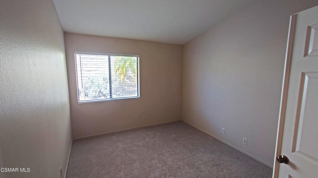 2500 Kensington Avenue - Photo 16