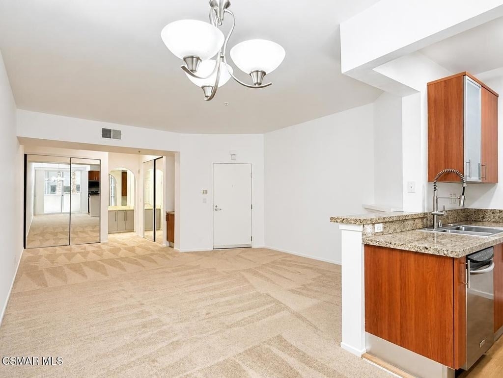 620 Gramercy Place - Photo 26