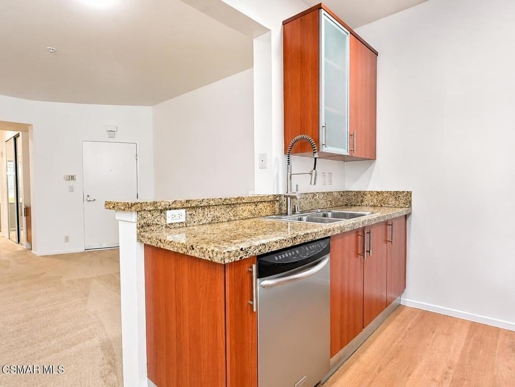620 Gramercy Place - Photo 29