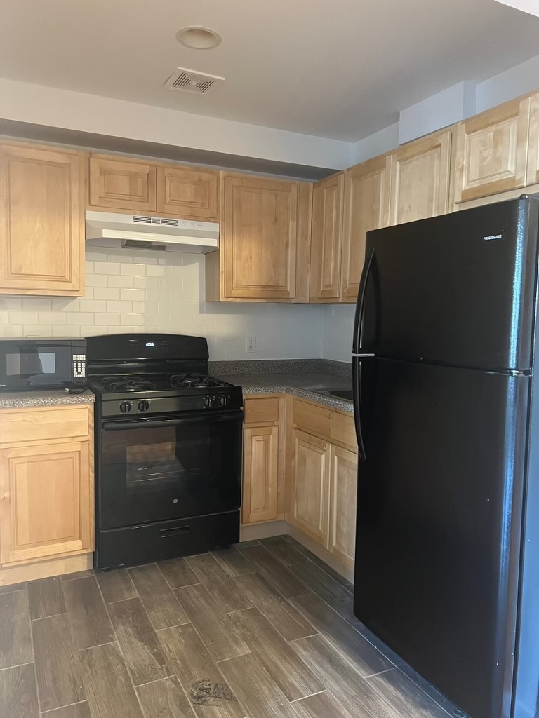 753 Elton Avenue - Photo 4
