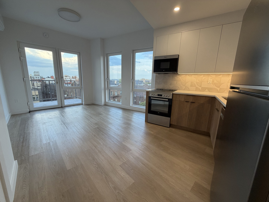 1615 Cedar Street - Photo 1