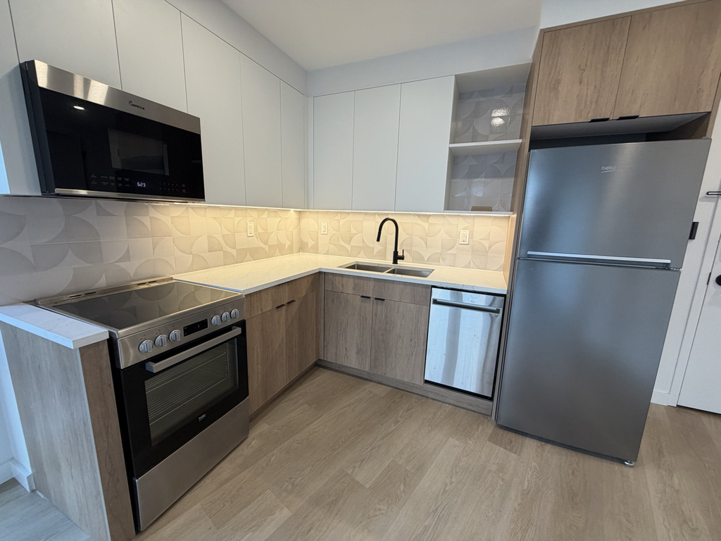 1615 Cedar Street - Photo 0