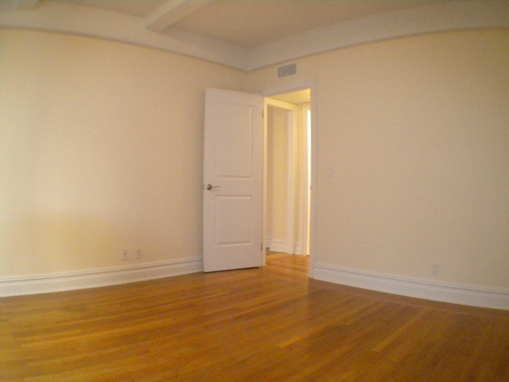 111 East 80th Street - Photo 9