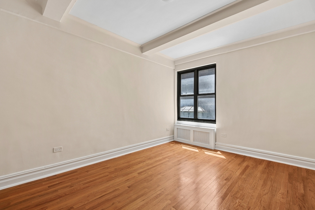 2nd Avenue & 11th st - Photo 0