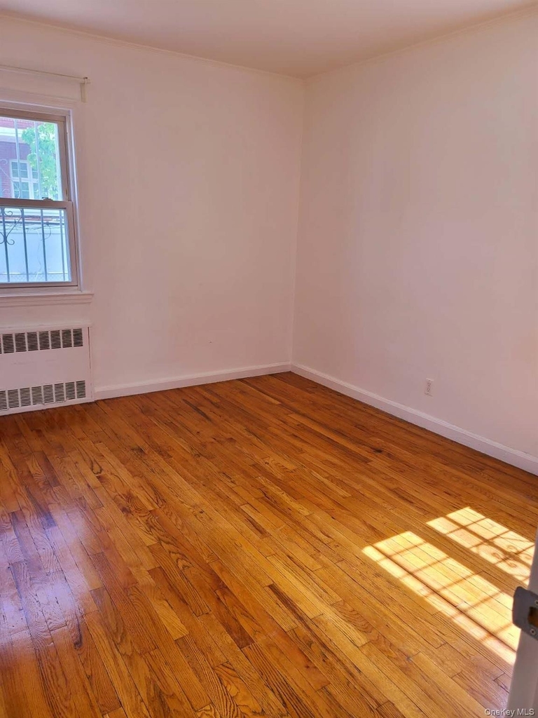 6473 Ellwell Crescent - Photo 8