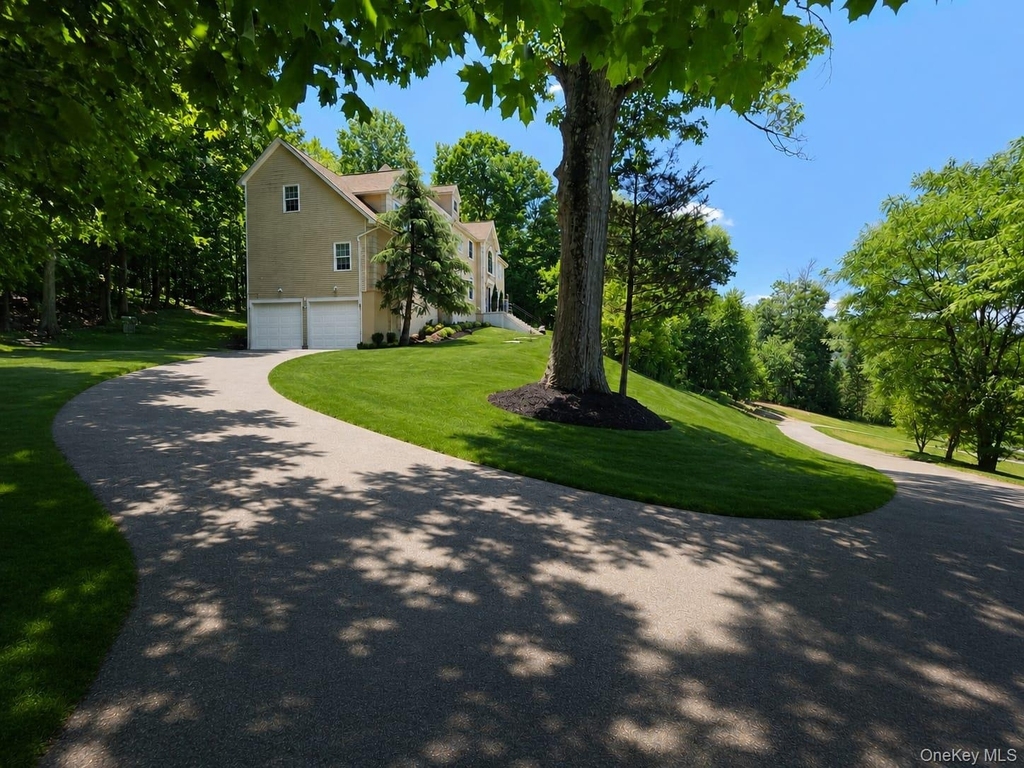 8 Brian Court - Photo 2