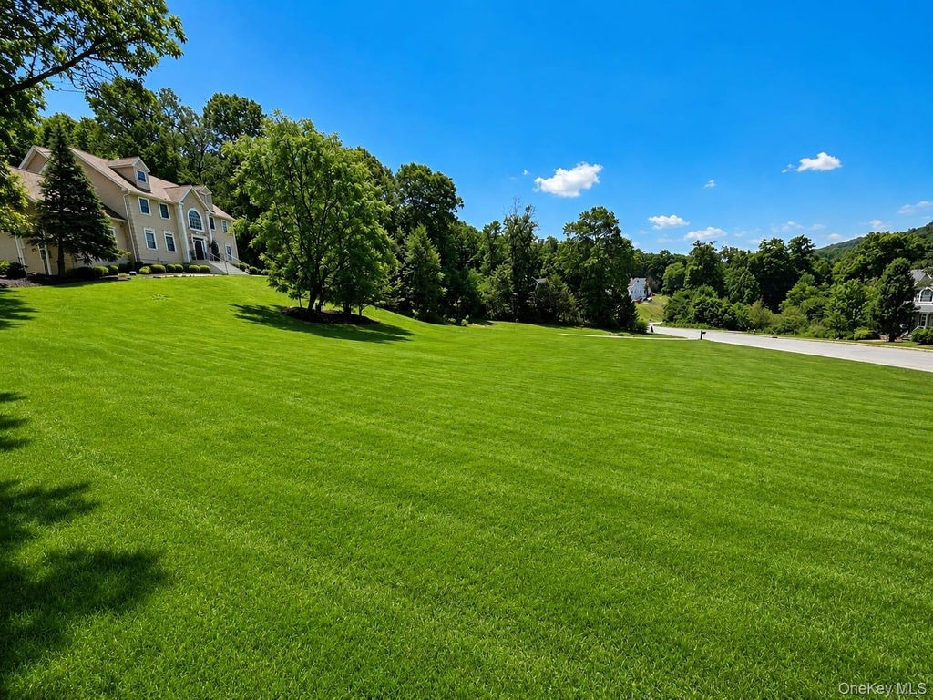 8 Brian Court - Photo 1