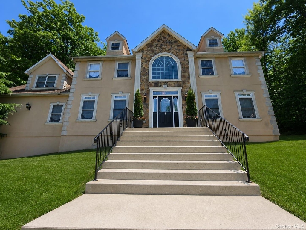 8 Brian Court - Photo 0