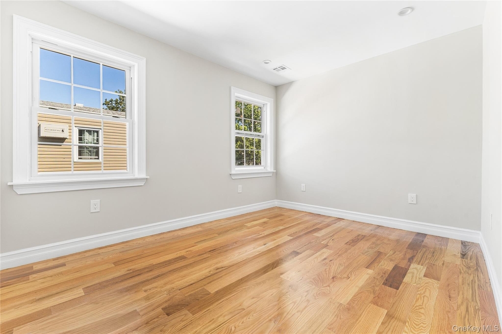 120-46 199th Street - Photo 8