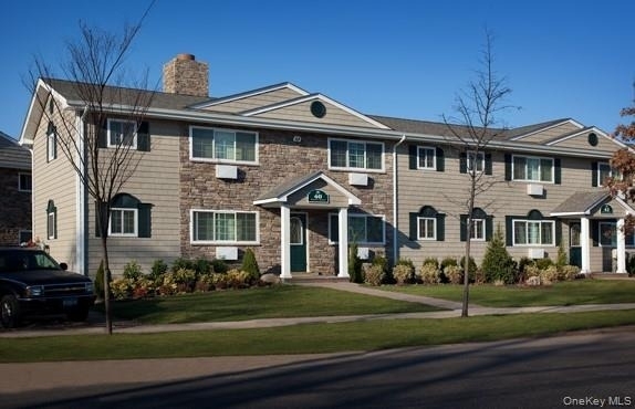 227 Lakeland Avenue - Photo 1