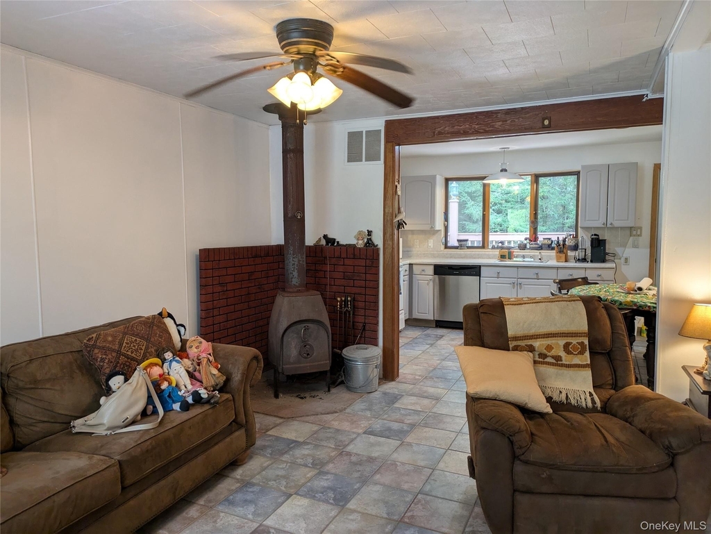 617 Katrina Falls Road - Photo 5