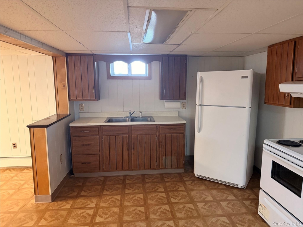 2518 South Avenue - Photo 3