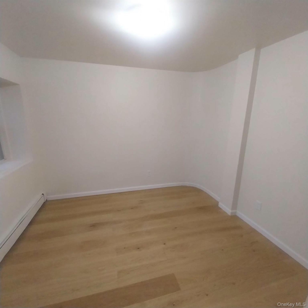 884 Nassau - Photo 7